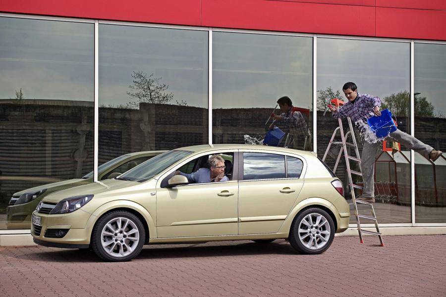  Opel Astra 2005 года  (фото 7 из 141)